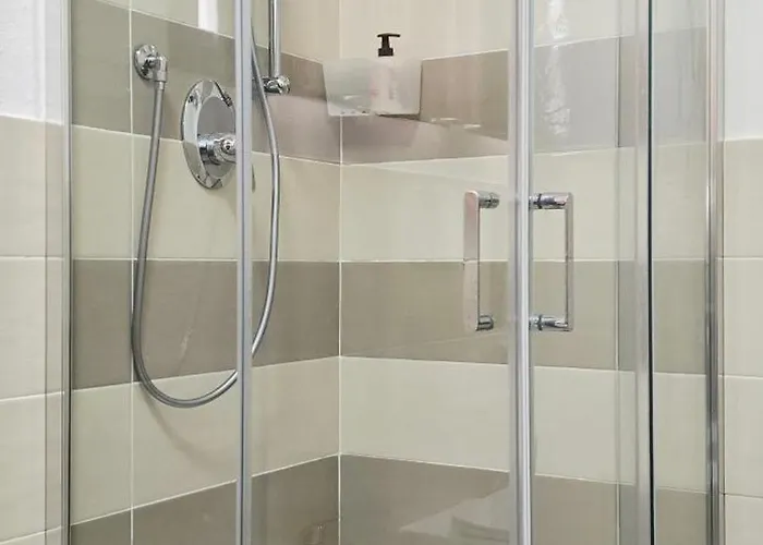 Apartment Guest Gambara 1 E 2 *